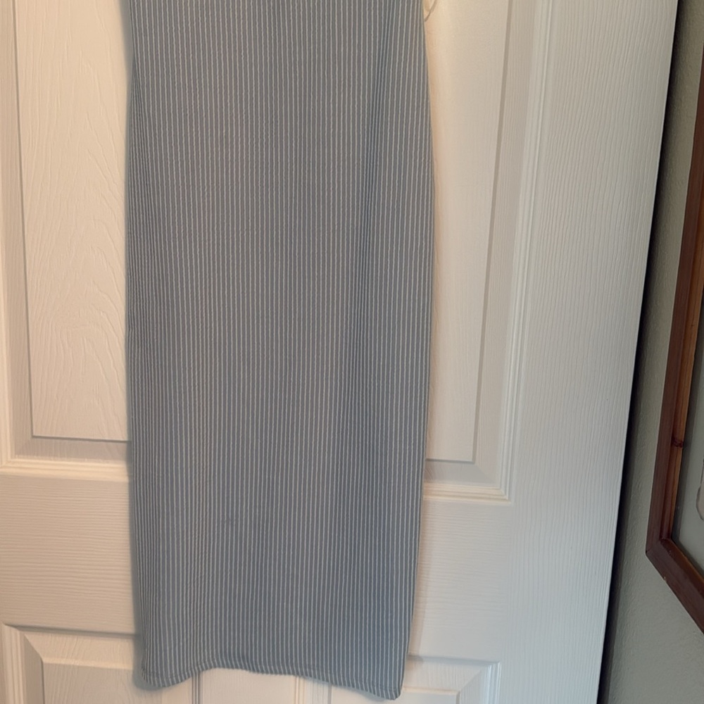 Blue dress - Picture 3 of 3